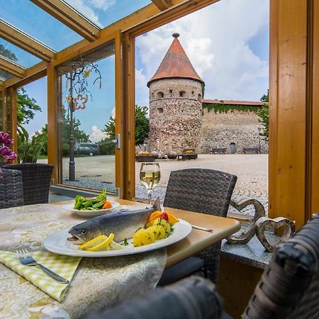 Gasthof Zur Burg Hohenberg an der Eger Bagian luar foto